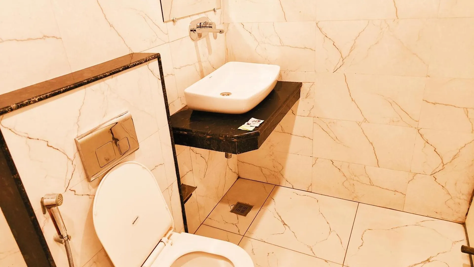 Hotel Hight Tej Plaza Near Igi Airport Delhi Nowe Delhi