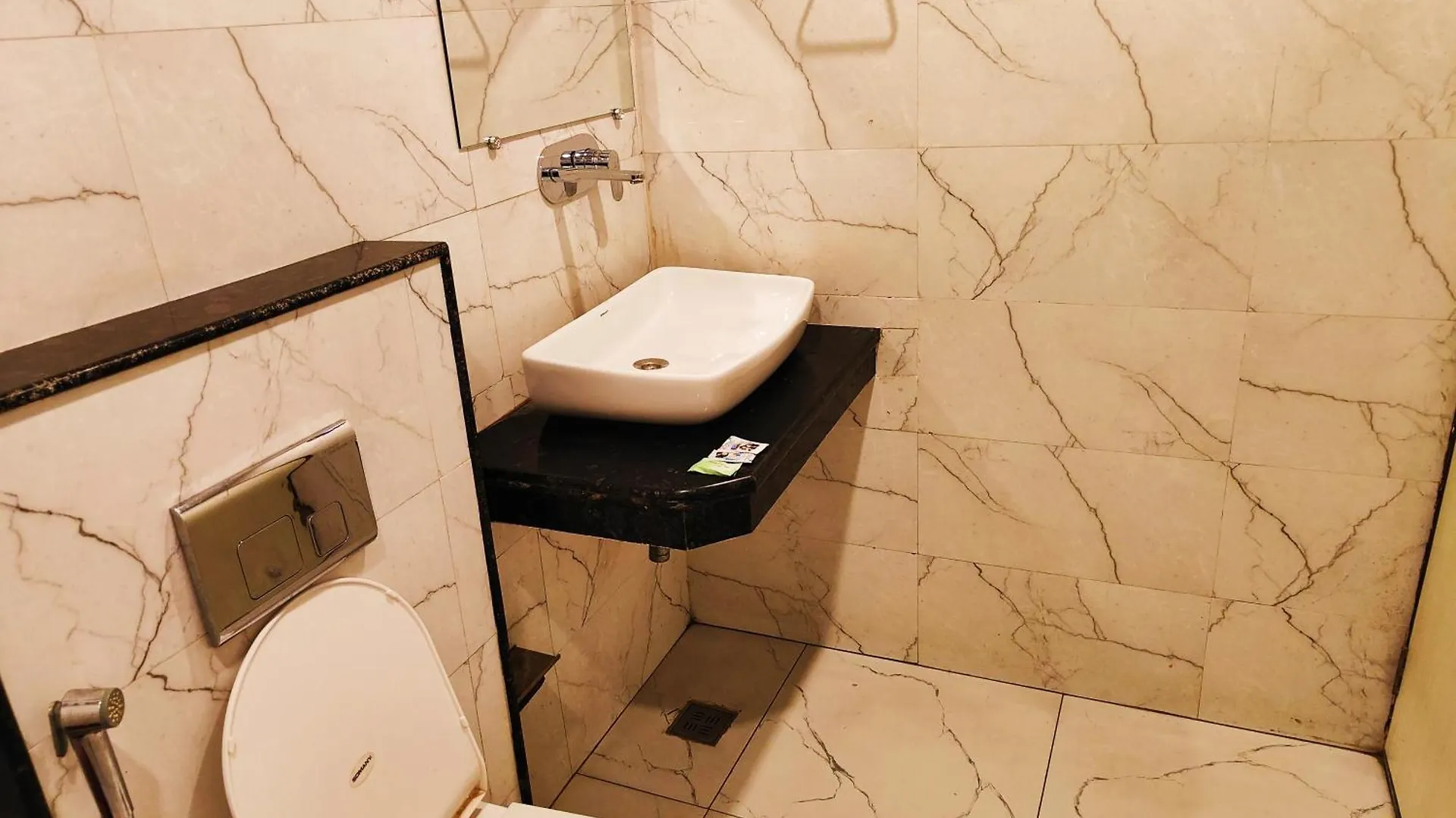 Hotel Hight Tej Plaza Near Igi Airport Delhi Nowe Delhi Indie