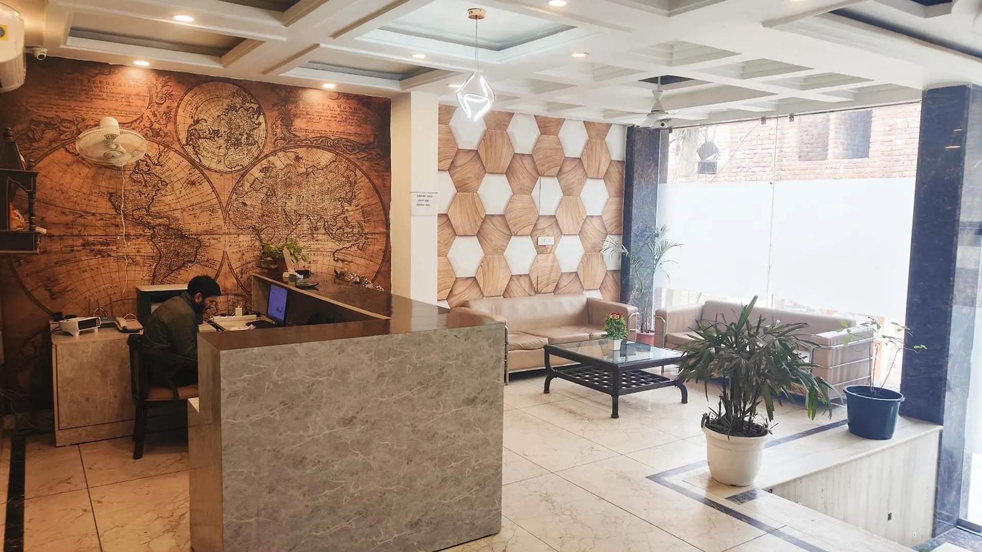 Hotel Hight Tej Plaza Near Igi Airport Delhi Nowe Delhi