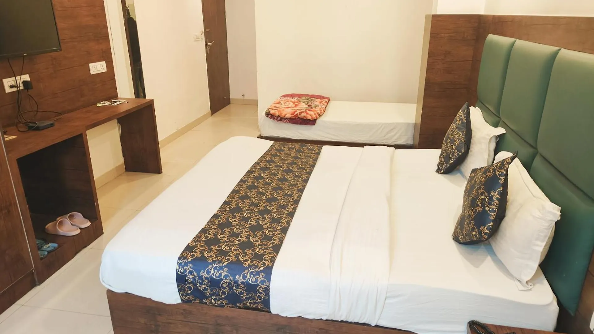 Hotel Hight Tej Plaza Near Igi Airport Delhi Nowe Delhi