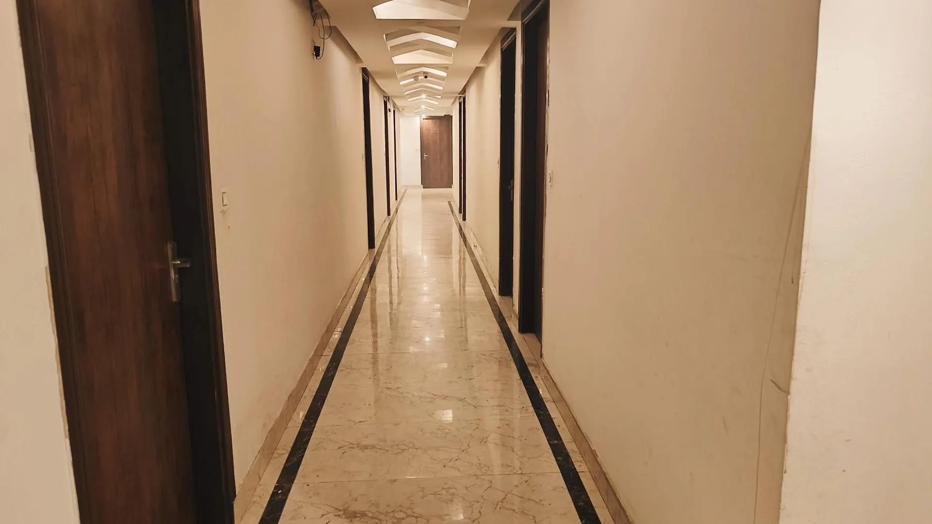 Hotel Hight Tej Plaza Near Igi Airport Delhi Nowe Delhi