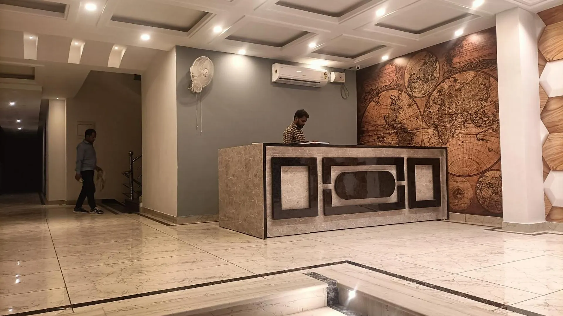 Hotel Hight Tej Plaza Near Igi Airport Delhi Nowe Delhi